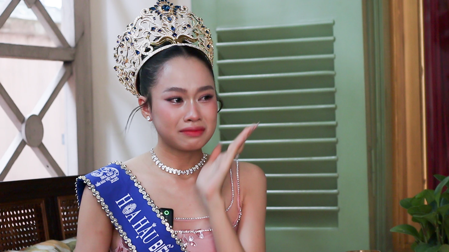 KHI NƯỚC MẮM TRỞ THÀNH BIỂU TƯỢNG CỦA TÌNH YÊU VÀ KIÊN TRI, MỸ LINH ĐÃ TỎA SÁNG TỪ BỮA CƠM ĐƠN SƠ ĐẾN NGÔI VƯƠNG!