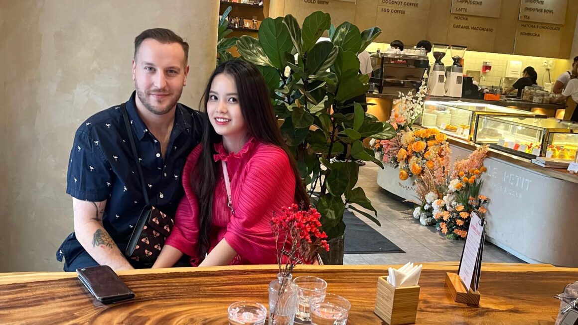 MẸ ĐƠN THÂN GÂY SỐC VỚI TÌNH YÊU TỪ MẠNG VÀ NHỮNG BẤT NGỜ ẨN SAU VÀO CUỘC SỐNG HÔN NHÂN NHỮNG TẬT XẤU KHÓ TẢ