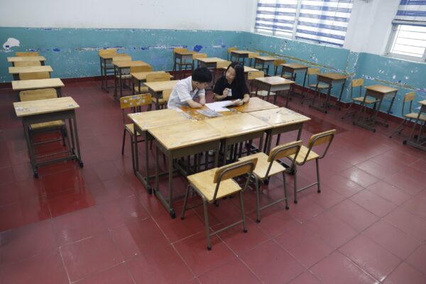 CHỨNG KIẾN KHÁT VỌNG VƯỢT LÊN MÊNH MÔNG DÙ GẶP BÓNG TỐI CỦA PHẨU THUẬT TIM