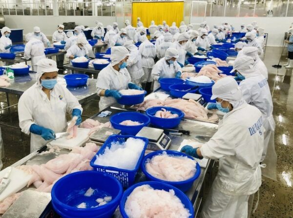 MỸ SẮP CÔNG BỐ THUẾ MỚI, VIỆT NAM CẦN CHUẨN BỊ GÌ ĐỂ BẢO VỆ ĐỘT PHÁ XUẤT KHẨU?