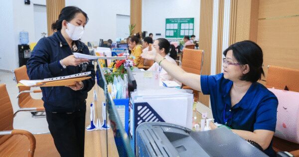KHÁI NIỆM MỚI VỀ CHẾ ĐỘ LƯƠNG, PHỤ CẤP SAU SẮP XẾP ĐƠN VỊ HÀNH CHÍNH SẼ GÂY NHIỀU HOANG MANG!
