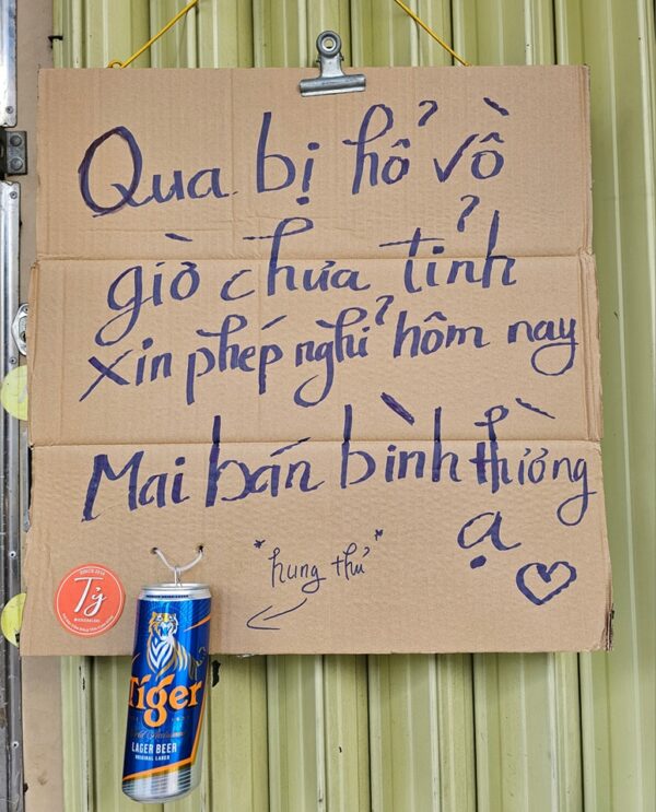 QUÁN NƯỚC Ở TP.HCM GÂY SỐT VỚI NHỮNG THÔNG BÁO NGHỈ BÁN VUI NHỒN, ĐỘC ĐÁO CHỈ CÓ Ở ĐÂY!