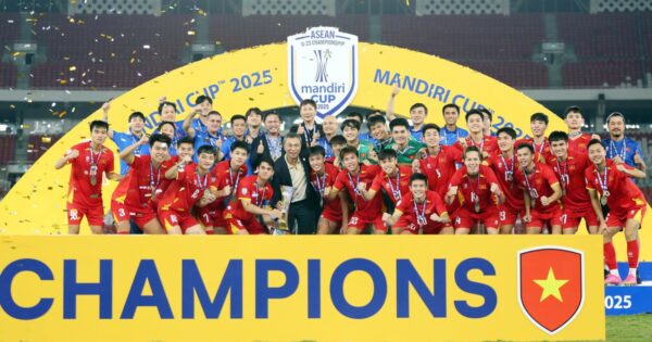 CHỦ TỊCH VFF TRẦN QUỐC TUẤN KIỀNG ĐỊNH MỤC TIÊU CHUNG KẾT CHO ĐỘI TUYỂN U.23 VIỆT NAM TẠI SEA GAMES 33!
