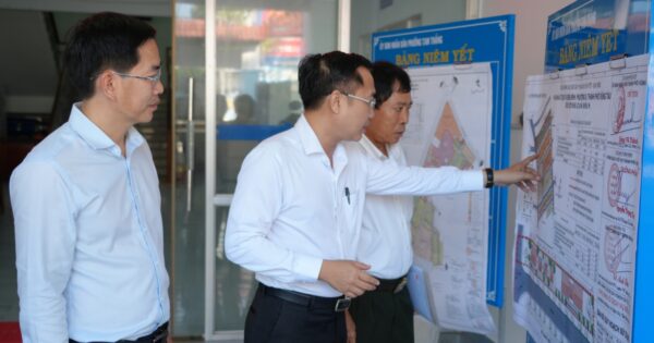 DỄ DÀNG XÂY NHÀ CHỈ VỚI MỘT GIẤY VĂN BẢN VÀ BẢN VẼ GỬI ĐẾN UBND PHƯỜNG!
