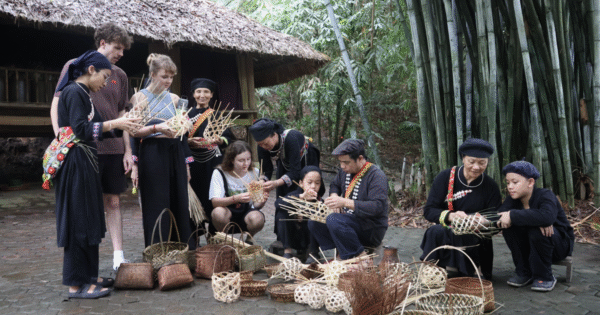 KHÁM PHÁ NGÔI LÀNG KỲ DIỆU 151 THÀNH VIÊN CÙNG SỐNG CHUNG, CHIÊU GỌI DU KHÁCH QUỐC TẾ ĐẾN VỚI THÁI HẢI!