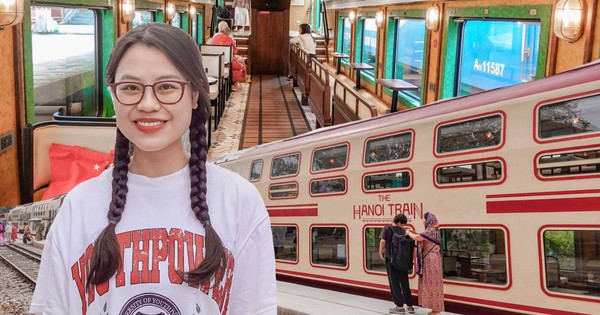 KHÁCH TRỰC TIẾP TRẢI NGHIỆM CHUYẾN TẦU 2 TẦNG “HÀ NỘI 5 CỬA Ô” ĐỂ KHÁM PHÁ BỨC TRANH VỀ GIÁ VÉ ĐANG GÂY CHIẾU TRONG XÃ HỘI