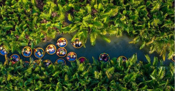 KHÁM PHÁ CHÂU LÁI YÊN BỦA CHIỀU CHIỀU ĐẦY MÊ HOẶC NGÔI LÀNG NHIỆT HỒN GIỮA RỄ DỪA VÀ SÔNG NƯỚC TRÙNG TÙNG