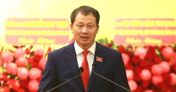 ÔNG VŨ HỒNG VĂN ĐƯỢC BỘ CHÍNH TRỊ CHỈ ĐỊNH GIỮ CHỨC BÍ THƯ TỈNH ỦY ĐỒNG NAI NHIỆM KỲ 2025-2030, GÂY NGHI VẤN VỀ CHIẾN LƯỢC PHÁT TRIỂN MỚI.