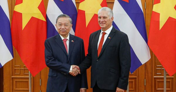 TỔNG BÍ THƯ TÔ LÂM TIẾP CHỦ TỊCH NƯỚC CUBA MỘT CÁCH TRỌNG THỂ NGÀY ĐẦU NĂM MỚI