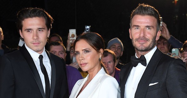 SỢ HÃI CHO CÁC CON, VICTORIA BECKHAM CHẤN ĐỘNG KHI XEM TIN TỨC VỀ BỨC TRANH CỦA CÔ CÙNG BÉ CON TRÊN MẶT BÁO!